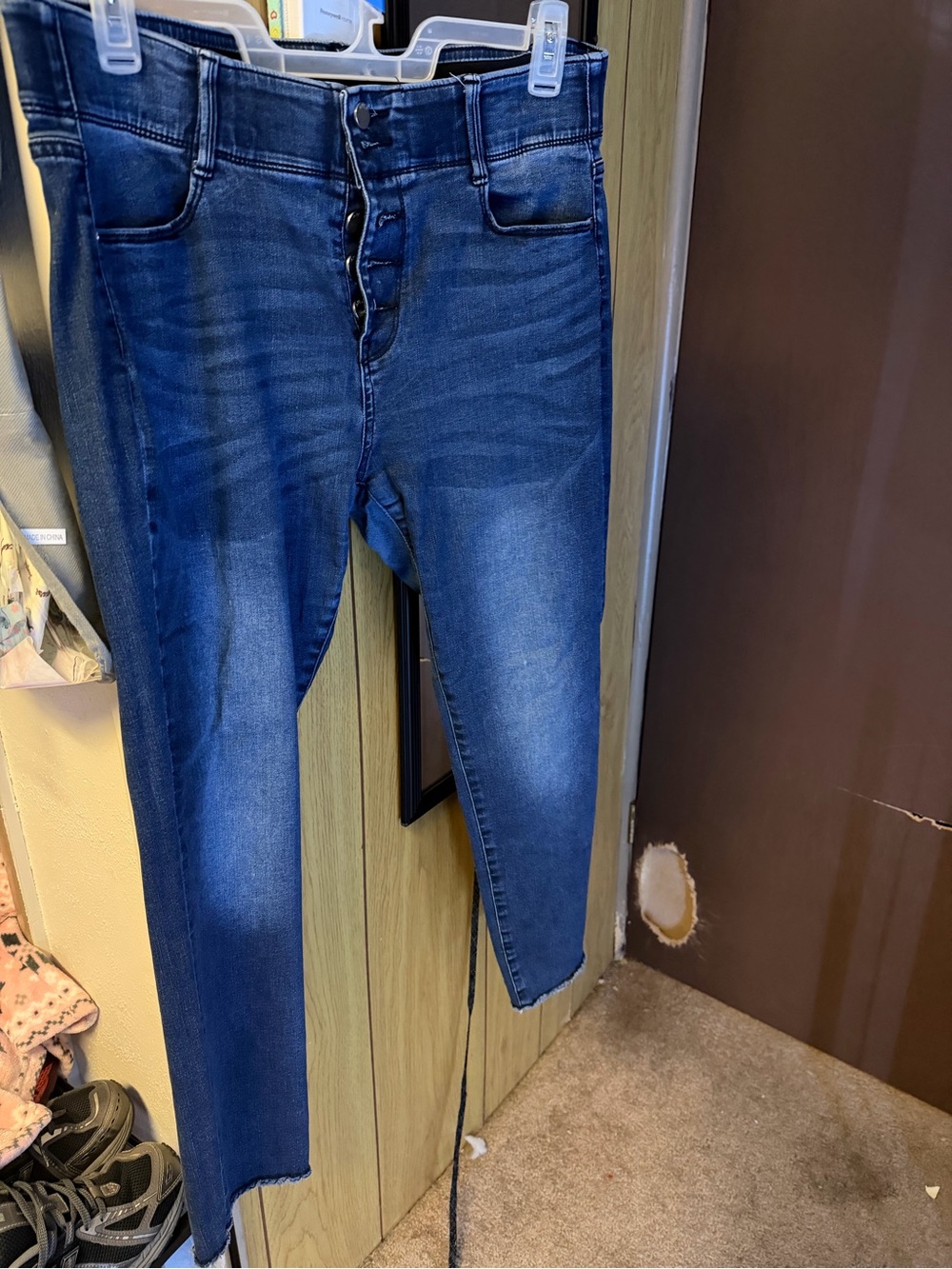 Apt. 9 Dark Blue High-Rise Button-Fly Cropped Jeans